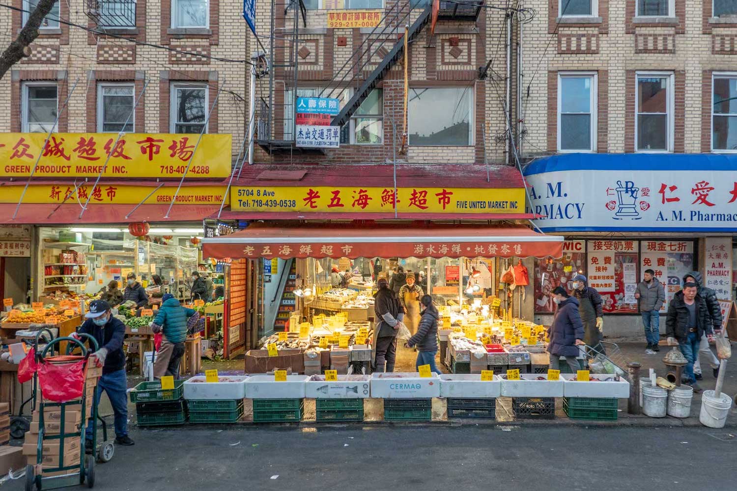 Bustling markets in the heart of Sunset Park's Chinatown