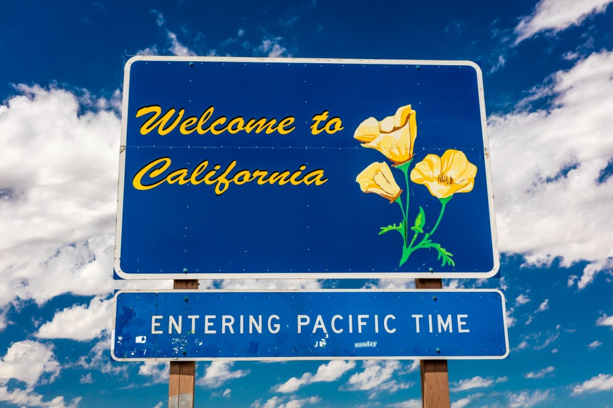 "Welcome to California" sign