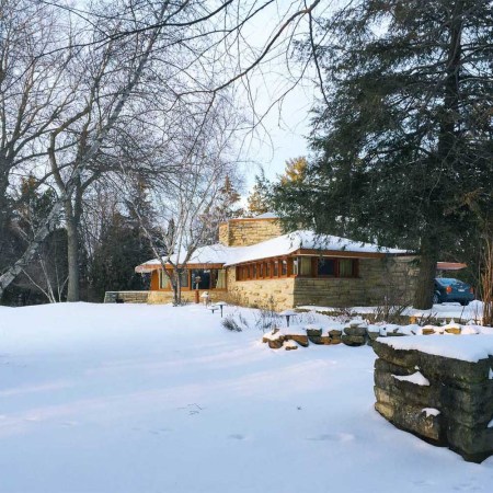 Five Frank Lloyd Wright Homes You Can Rent Near Chicago