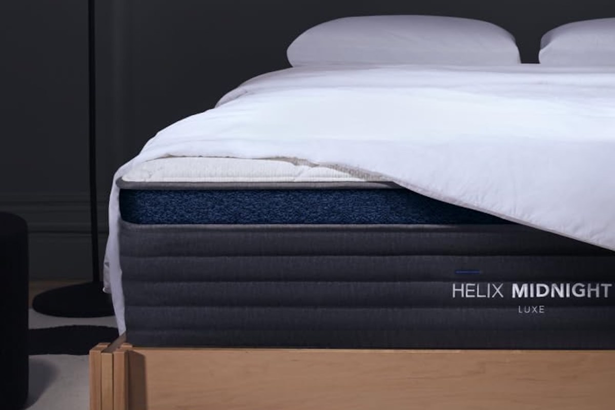 Helix Midnight Luxe Mattress (Queen)