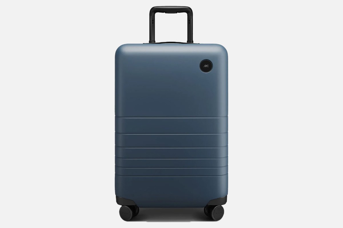 Monos Carry-On Plus